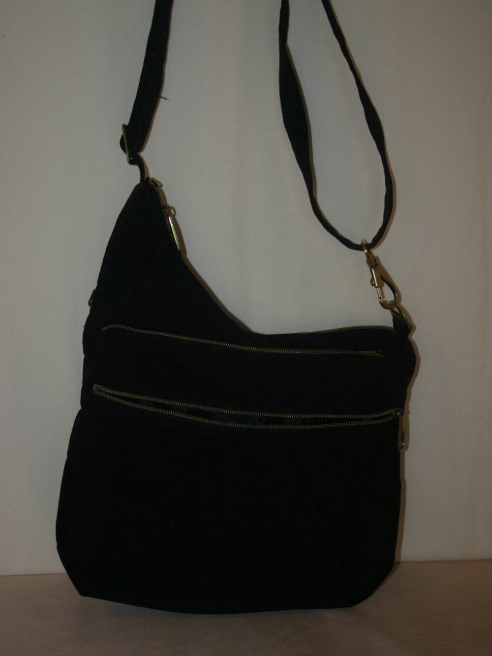 Travelon Black Security Nylon Crossbody Sling Tote Bag B-270